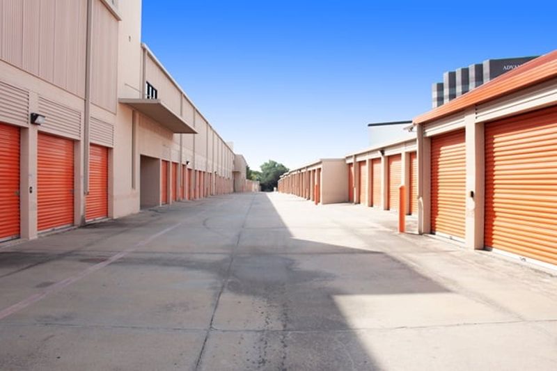 Property 2032 image number 1