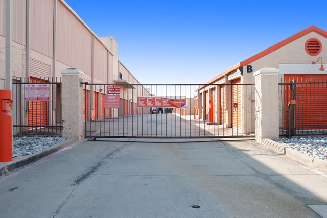 Public Storage 7568 Greenville Ave in Dallas, TX