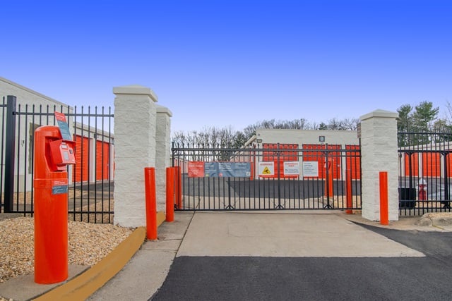 Public Storage  13798 Telegraph Rd in Woodbridge, VA