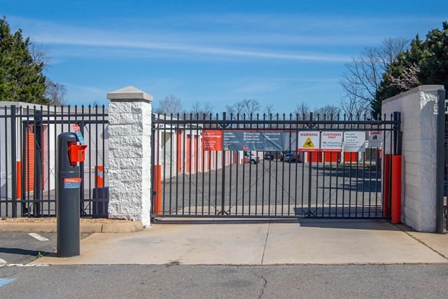 Public Storage  47038 Harry Byrd Hwy in Sterling, VA