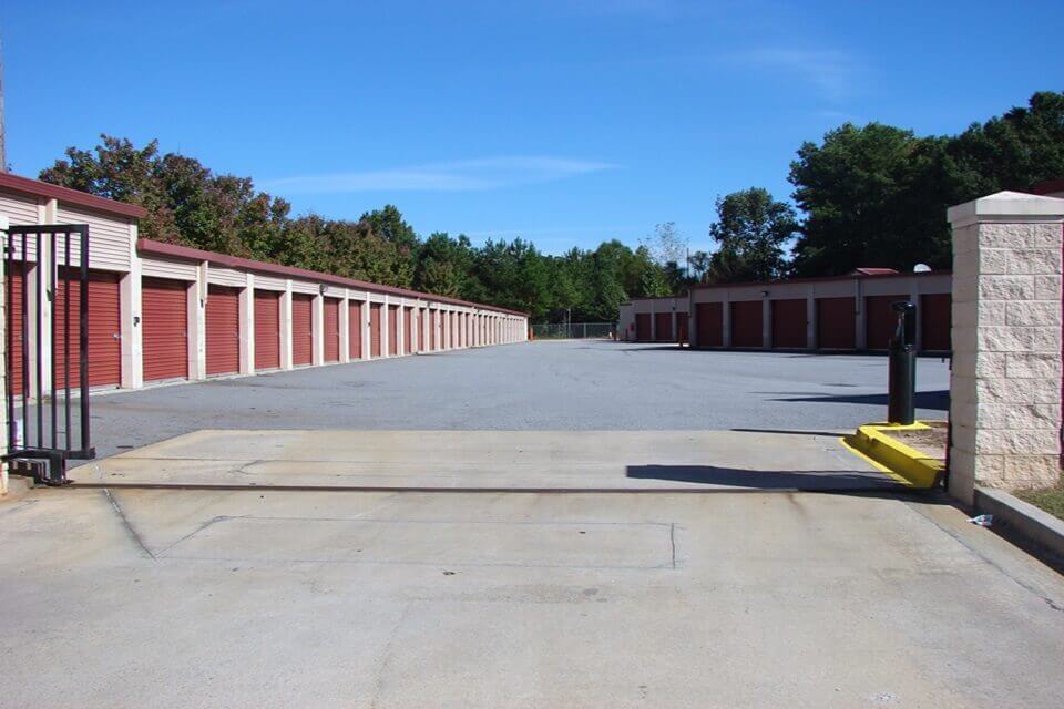 20×10 Public Storage: Garage in Marietta, GA 2514 E Piedmont Road Marietta, Georgia 2