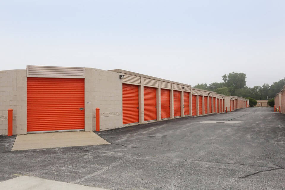 20×10 Parking Lot in Country Club Hills, IL 18400 Cicero Ave Country Club Hills, Illinois 2