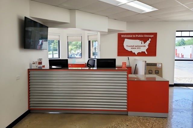 Property 2040 image number 2