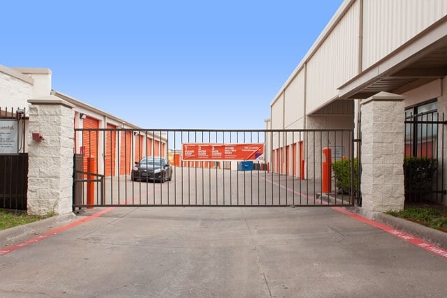 Public Storage  2420 N Haskell Ave in Dallas, TX