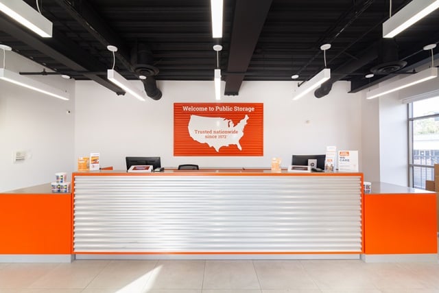 Self Storage Unit in Woodland Hills, California 3