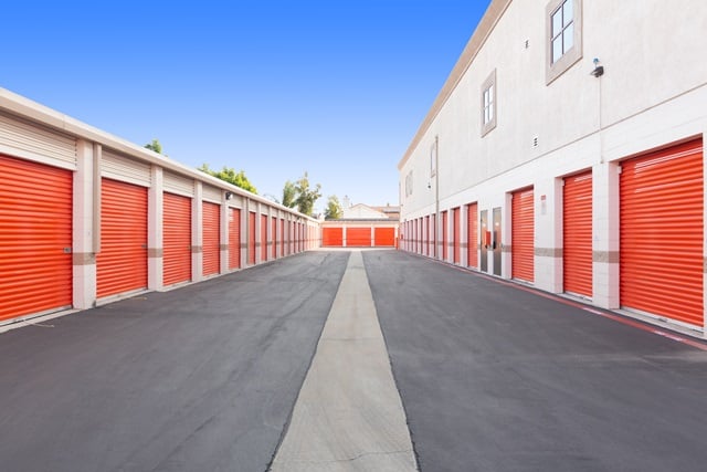 28×12 Garage in Northridge, CA 9920 Balboa Blvd Northridge, California 2
