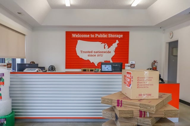 20×10 Public Storage: Self Storage Unit in Charleston, SC 2363 Ashley River Road Charleston, South Carolina 3