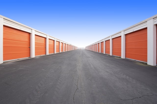 20×10 Self Storage Unit in Pleasanton, CA 3470 Boulder Street Pleasanton, California 2