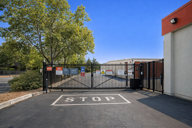 Self Storage Unit in Citrus Heights, California 3