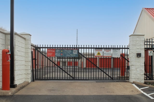 Public Storage  1002 Goodman Rd W in Southaven, MS