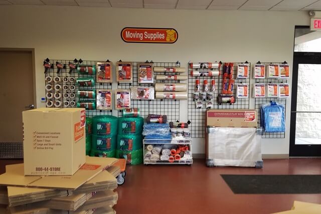 25×10 Garage in Farmington Hills, MI 28600 Grand River Ave Farmington Hills, Michigan 3