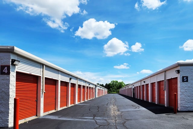 20×10 Public Storage: Garage in Indianapolis, IN 2230 N High School Road Indianapolis, Indiana 2