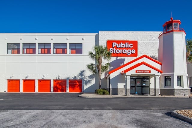 20 x 10 Public Storage: Self Storage Unit in Tampa, Florida