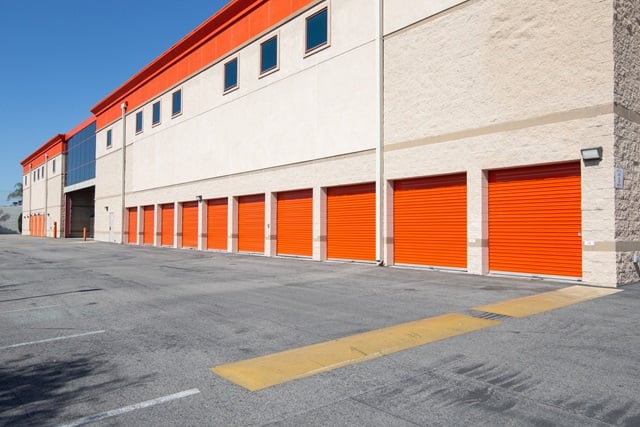 30×10 Garage in Burbank, CA 2240 N Hollywood Way Burbank, California 2