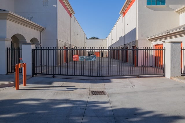 Property 2192 image number 3