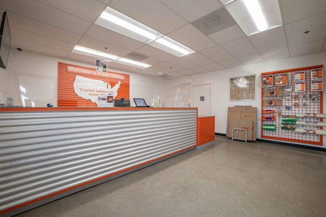 20×10 Self Storage Unit in Panorama City, CA 15145 Roscoe Blvd Panorama City, California 3