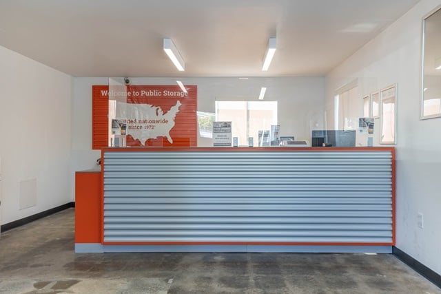 10×20 Garage in Fontana, CA 17173 Valley Blvd Fontana, California 3