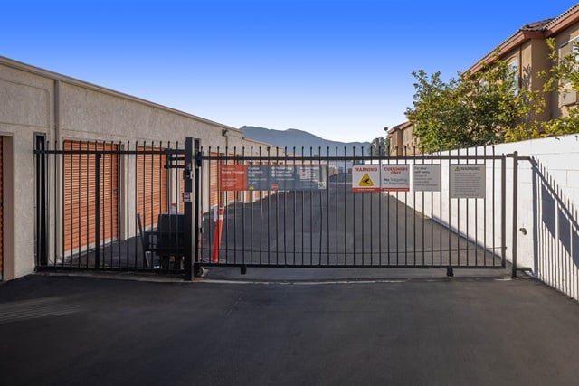 Self Storage Unit in Fontana, California 3