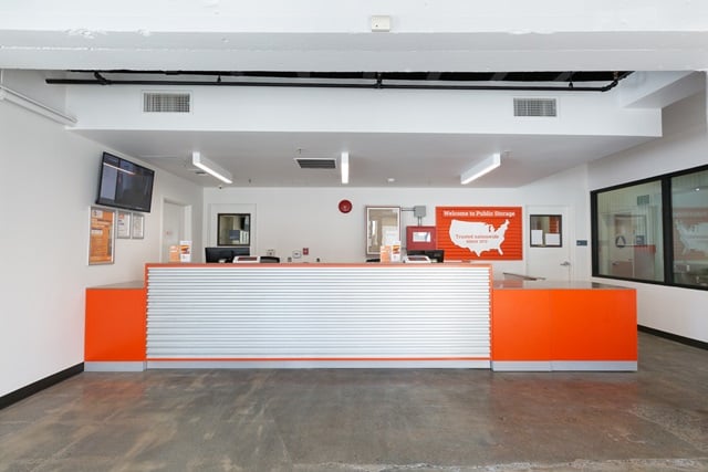 Public Storage in Los Angeles, CA  2500 W 6th St 3