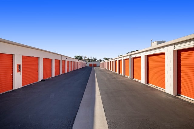 8×15 Parking Lot in Ventura, CA 4400 McGrath St Ventura, California 2