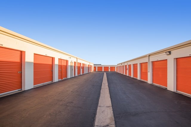 El Cajon, CA, SelfStorage Near 1510 N Magnolia Ave 18447264531 I