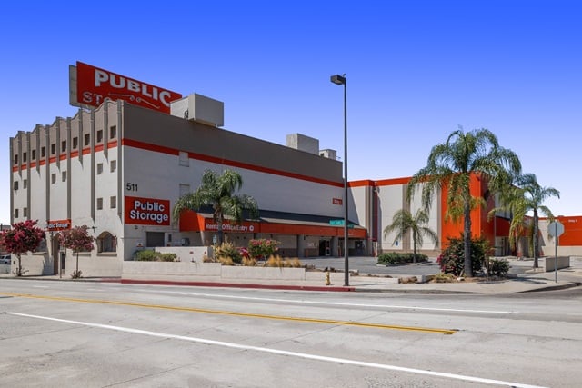 Pasadena CA Self Storage Near 511 S Fair Oaks Ave 1 844 726