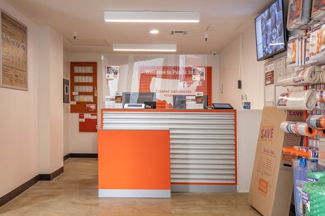 Self Storage Unit in Los Angeles, California 2