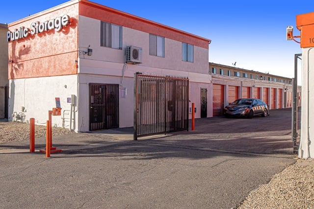 Self Storage Unit in Inglewood, California 3