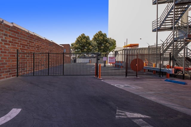 Self Storage Unit in Los Angeles, California 3