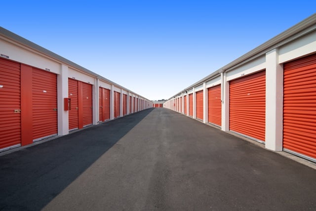 30×10 Self Storage Unit in Oakland, CA near 76th Ave 2