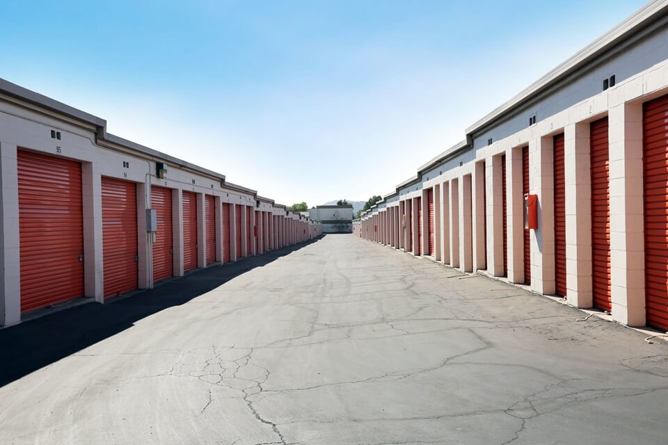 29×10 Public Storage: Garage in Simi Valley, CA 2167 First Street Simi Valley, California 2