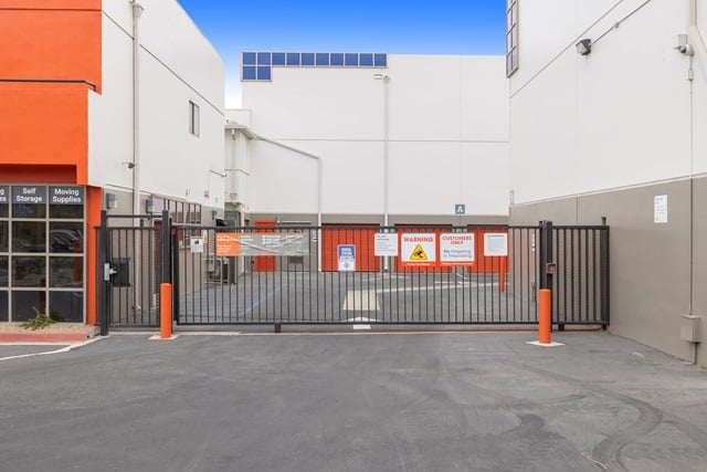 Self Storage Unit in Torrance, California 3