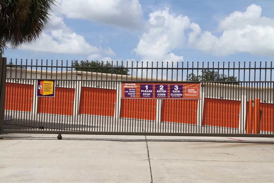 Public Storage  8255 Silver Star Rd in Orlando, FL