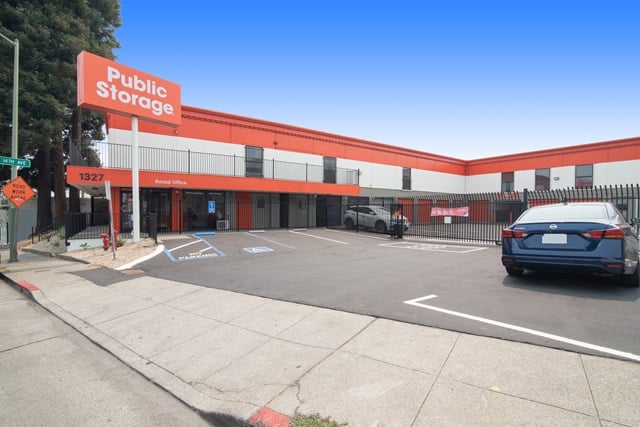 30×10 Self Storage Unit in Oakland, CA 1327 International Blvd Oakland, California