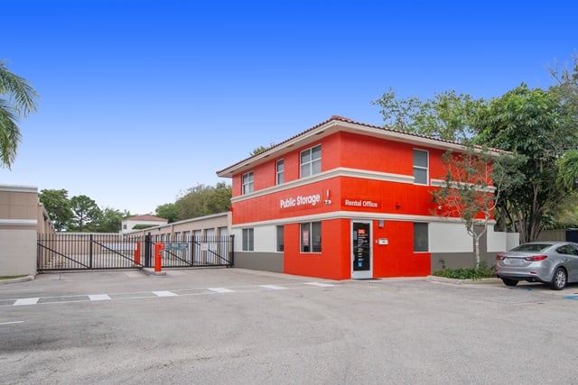 10×10 Public Storage: Garage in Boca Raton, FL 1200 Holland Dr Boca Raton, Florida