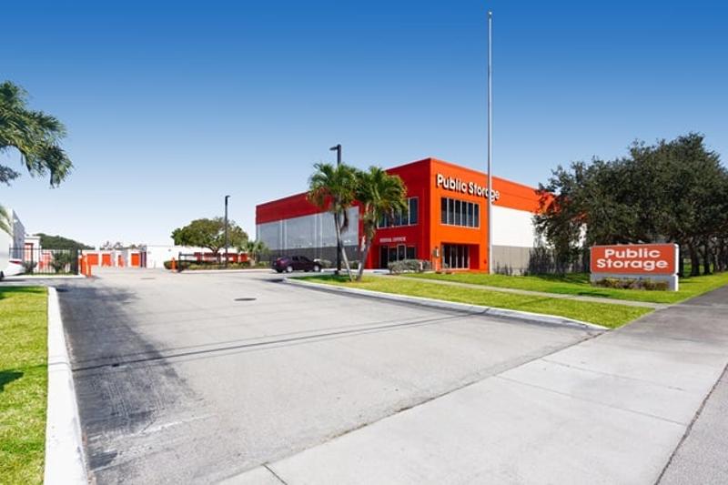 Storage Boca Raton Boca Raton, FL, Self-Storage Near 801 Clint Moore Rd | 561-288-0999 I ...