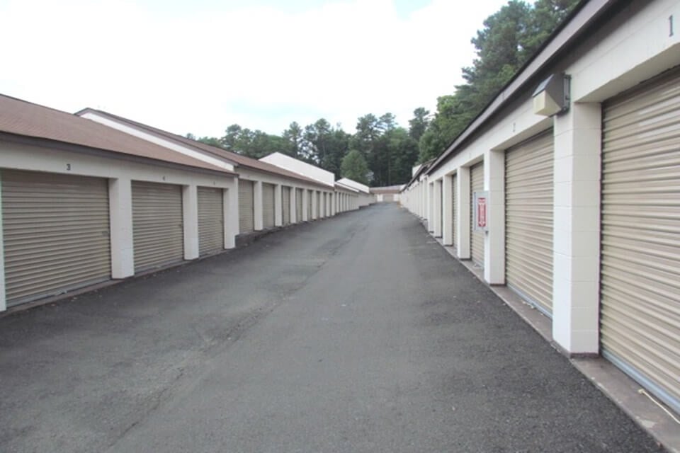 25×10 Public Storage: Self Storage Unit in Carrboro, NC 515 S Greensboro St Carrboro, North Carolina 2