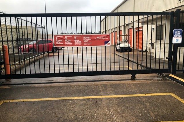 Public Storage  1450 I 45 South in Conroe, TX
