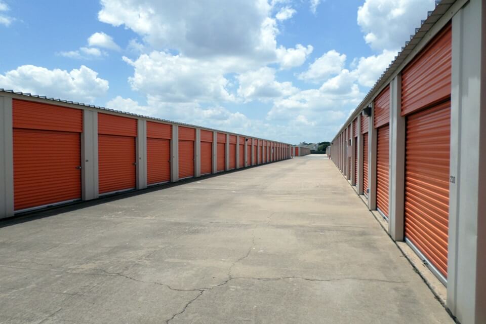 Houston TX Self Storage Near 5825 Barker Cypress 1 844 726