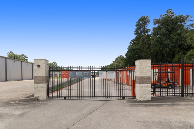 Public Storage  11555 Louetta Rd in Tomball, TX