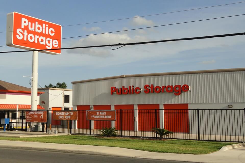 20×10 Public Storage: Garage in San Antonio, TX 1938 NE Loop 410 San Antonio, Texas