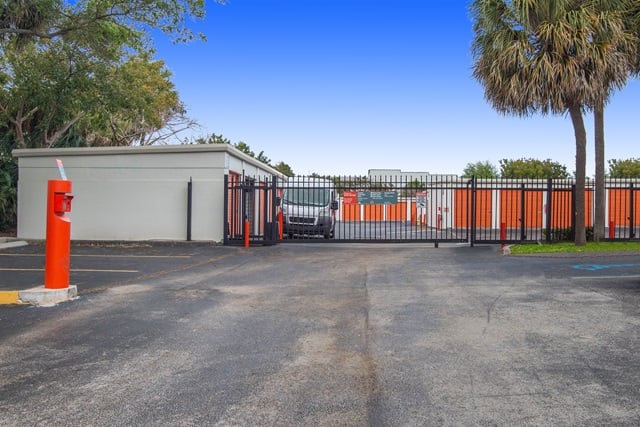 Self Storage Unit in Deerfield Beach, Florida 3