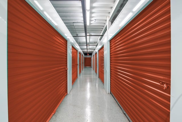 Property 2400 image number 1