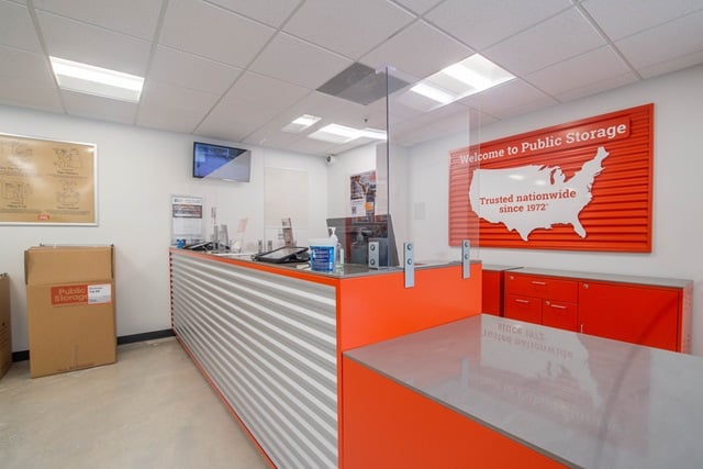 Property 2400 image number 2