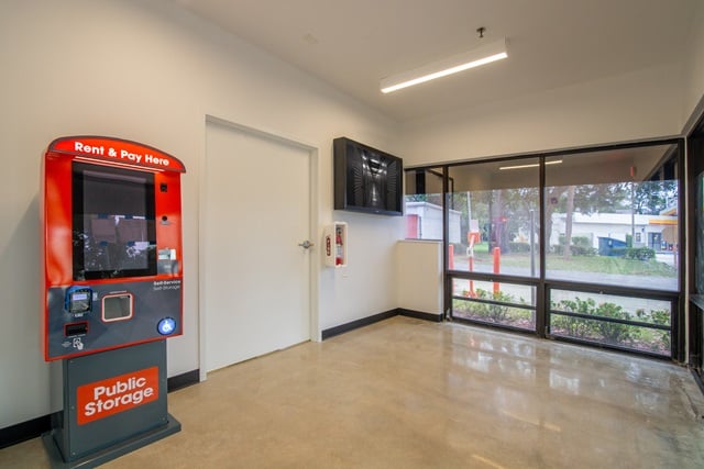 Property 2401 image number 2