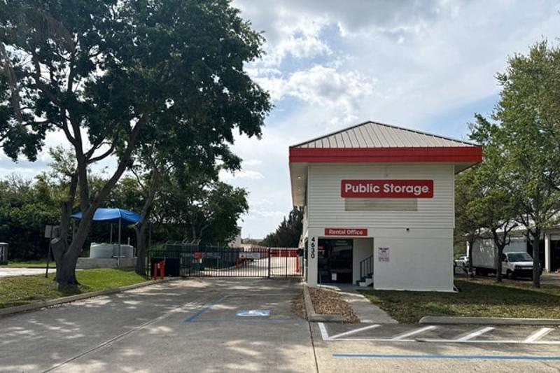 Public Storage