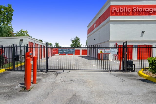Public Storage  2715 S Commerce Pkwy in Davie, FL