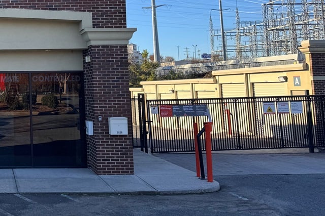 Public Storage  7828 N Tryon St in Charlotte, NC