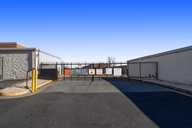 Public Storage  6325 Stone Rd in Centreville, VA