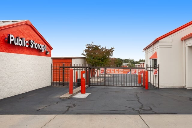 Public Storage  9026 Crump Rd in Charlotte, NC